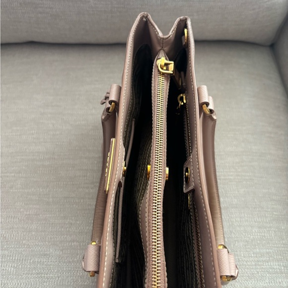 Prada Saffiano Lux Cammeo Leather Handbag Shoulder Bag - Picture 14 of 16